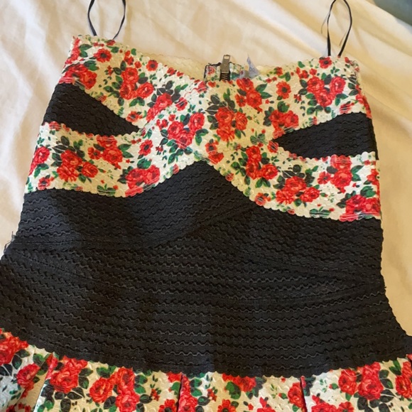 Cute tube mini dress - Picture 2 of 6